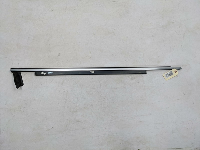 Front Right Door Window Belt Molding 2016 Audi A6 4G08532842ZZ 2012-2017 2018