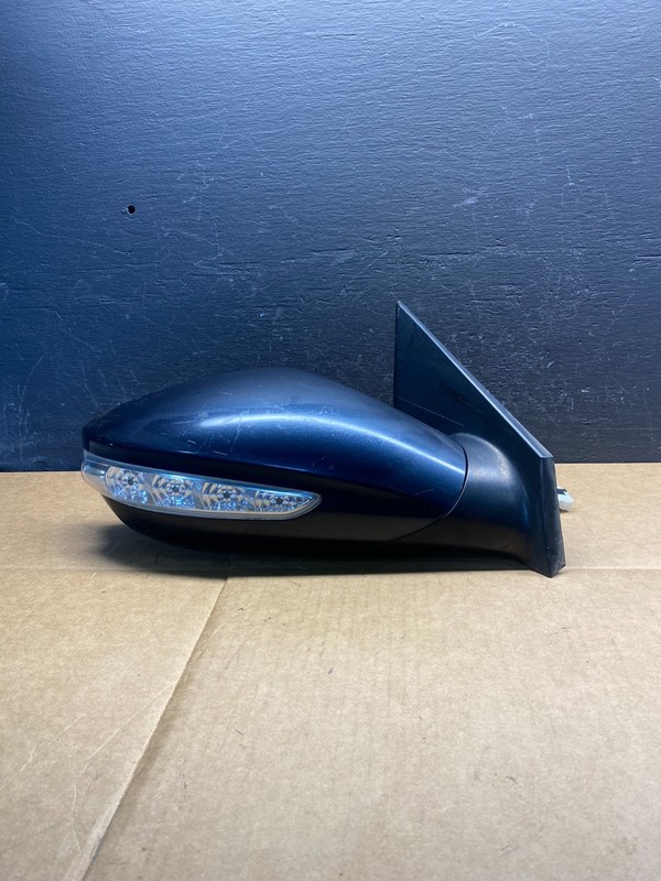 2011-2015 Hyundai Sonata Right PassengerMirror W/ Turn Signal OEM AD3554 DW