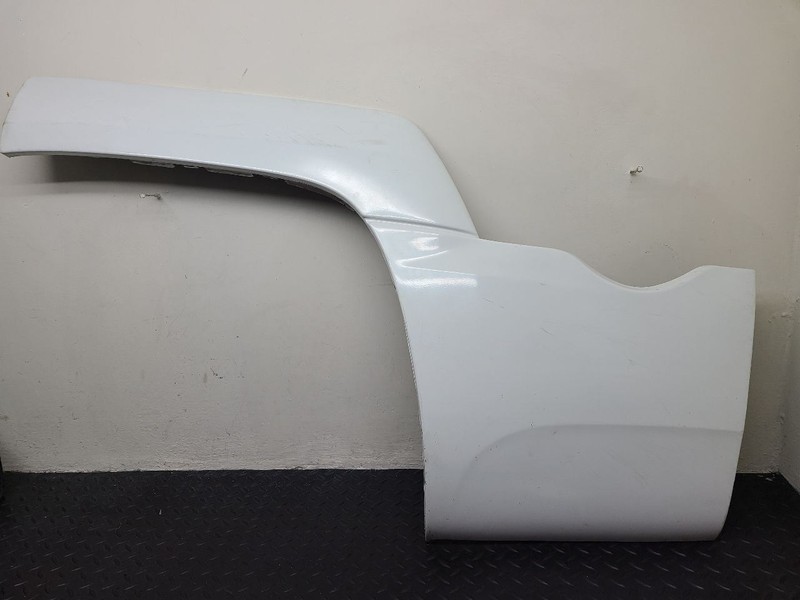 99-00 Cadillac Escalade Left Driver Quarter Molding White OEM 19369213