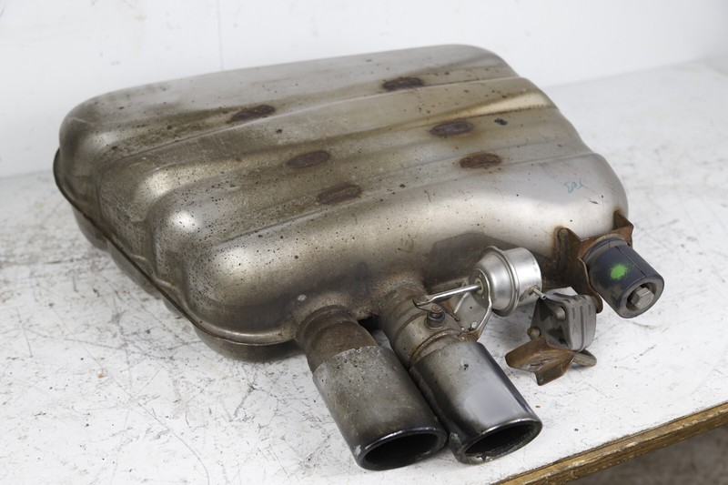 2012-2016 BMW 528 F10 REAR LOWER EXHAUST MUFFLER TIP 7618605 OEM
