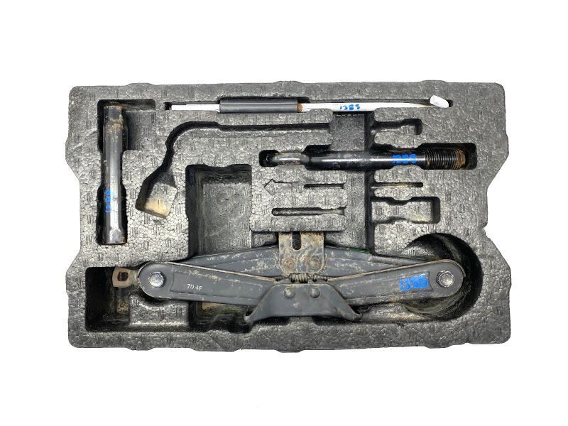 Jack and Tool Kit Assembly Fits 2007-2008 Kia Rondo 68701 ***Less Lug Wrench***