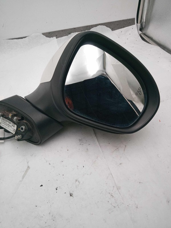 2016 FIAT 500 Right Door Mirror Assembly White OEM Used 118K Mileage