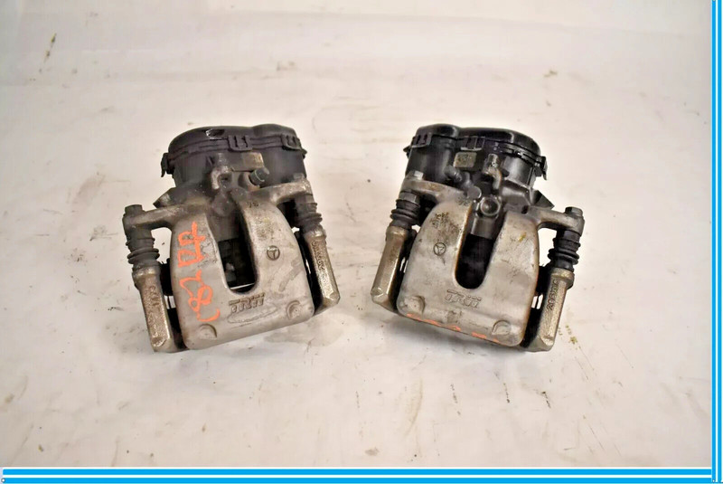 14-19 Mercedes W117 CLA250 Front Right & Left Side Brake Caliper Calipers OEM