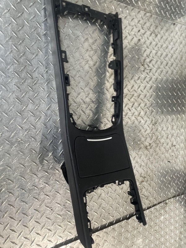 11-12 Hyundai Genesis Floor Shifter Bezel Assembly Oem Tested