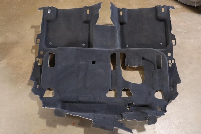 2019 PORSCHE CAYENNE REAR HALF BODY FLOOR CARPET COVER OEM