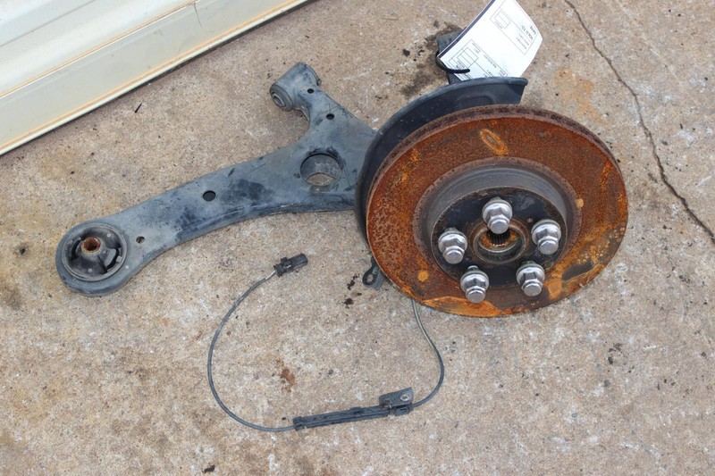 2014-2019 TOYOTA COROLLA FWD FRONT RIGHT SPINDLE KNUCKLE WHEEL HUB W/ ARM OEM