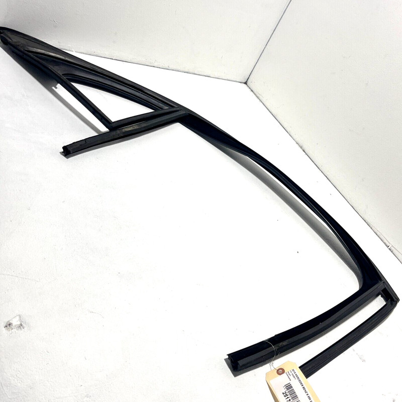 2014-2017 MERCEDES S550 W222 REAR RIGHT DOOR WINDOW RUN CHANNEL MOLDING OEM