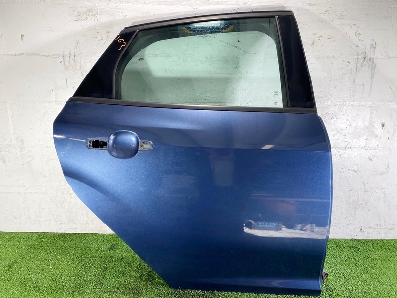 12-18 FORD FOCUS REAR RIGHT PASS SIDE DOOR SHELL SKIN PANEL W/HANDLE & GLASS OEM