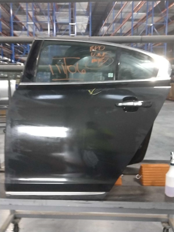 2013 Lincoln MKS Left Rear Door 517925 Black Used 4DR PW PL 117K Miles