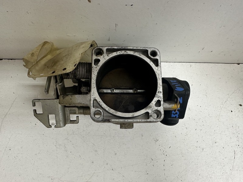 1988-1990 BMW 735i Throttle Body Air Intake Control Valve Oem