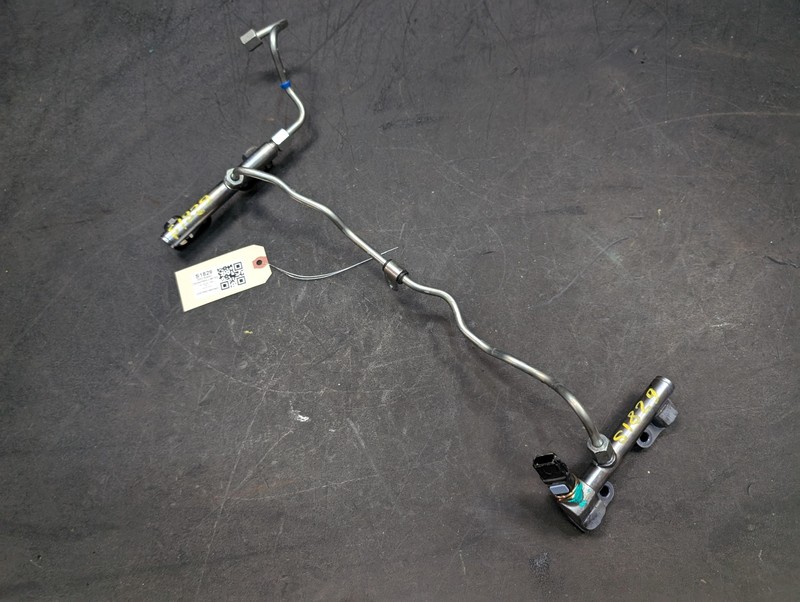 Right & Left Fuel Rail w/ Delivery Pipe Set 2022 Subaru Crosstrek 2021 2023