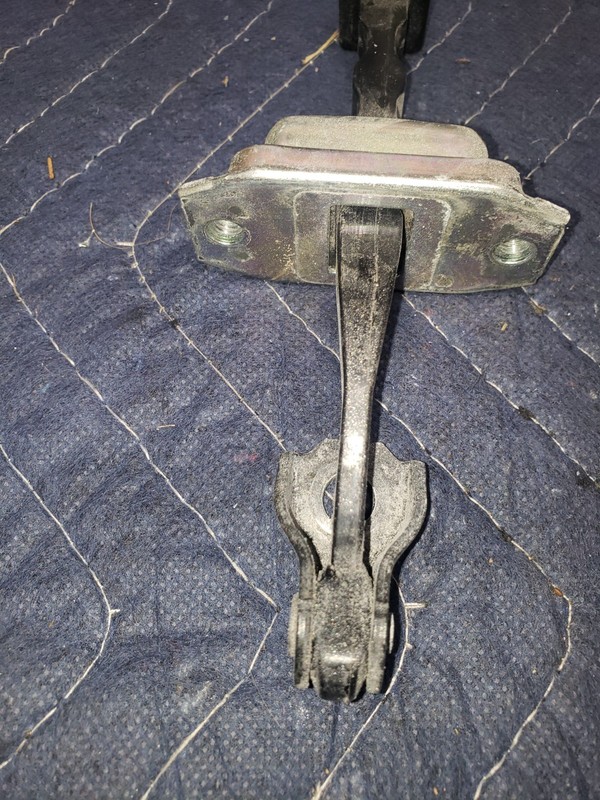 2013 - 2018 NISSAN ALTIMA Front Right Door Check