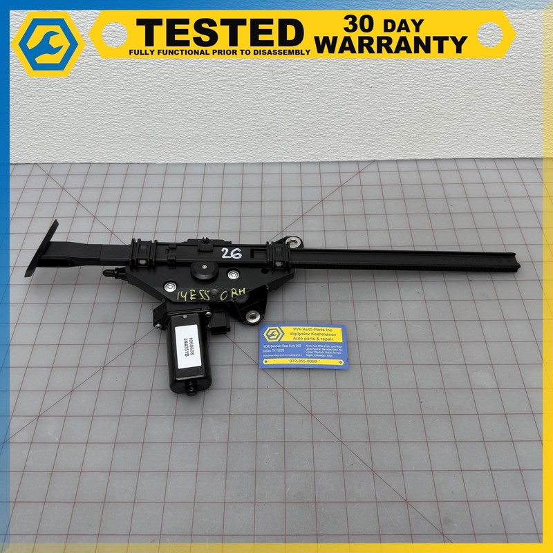 10-17 Mercedes Eclass W207 FRONT RIGHT PASSENGER SIDE SEAT BELT FEEDER MOTOR OEM