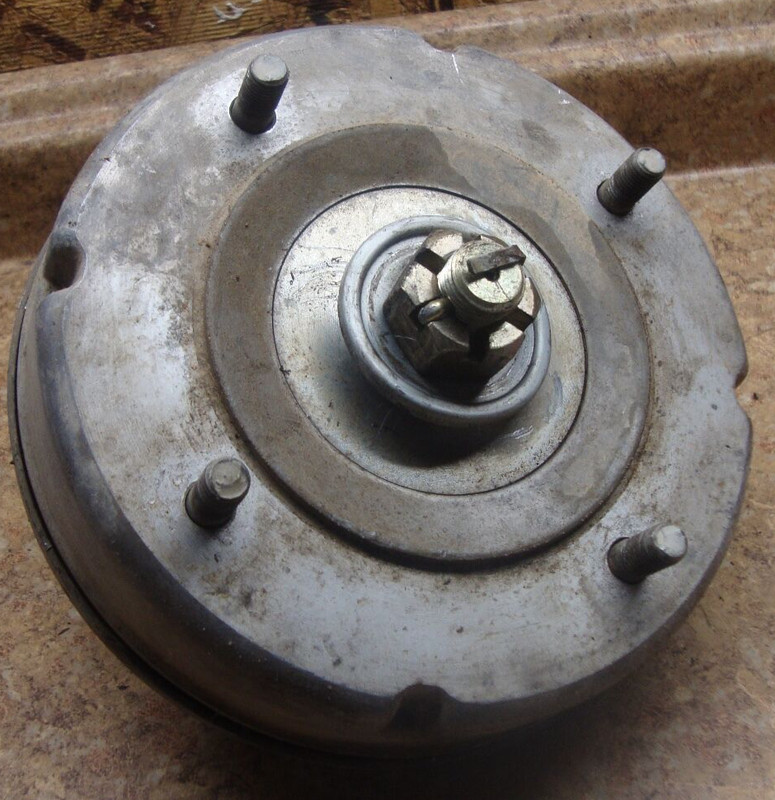 1992 Suzuki ATV Quad Runner 250 LT250 LTF250 Left Front Brake Drum Hub Spindle