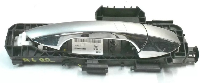 12-18 Mercedes W218 CLS550 CLS63 Right Side Exterior Door Handle Keyless Go OEM