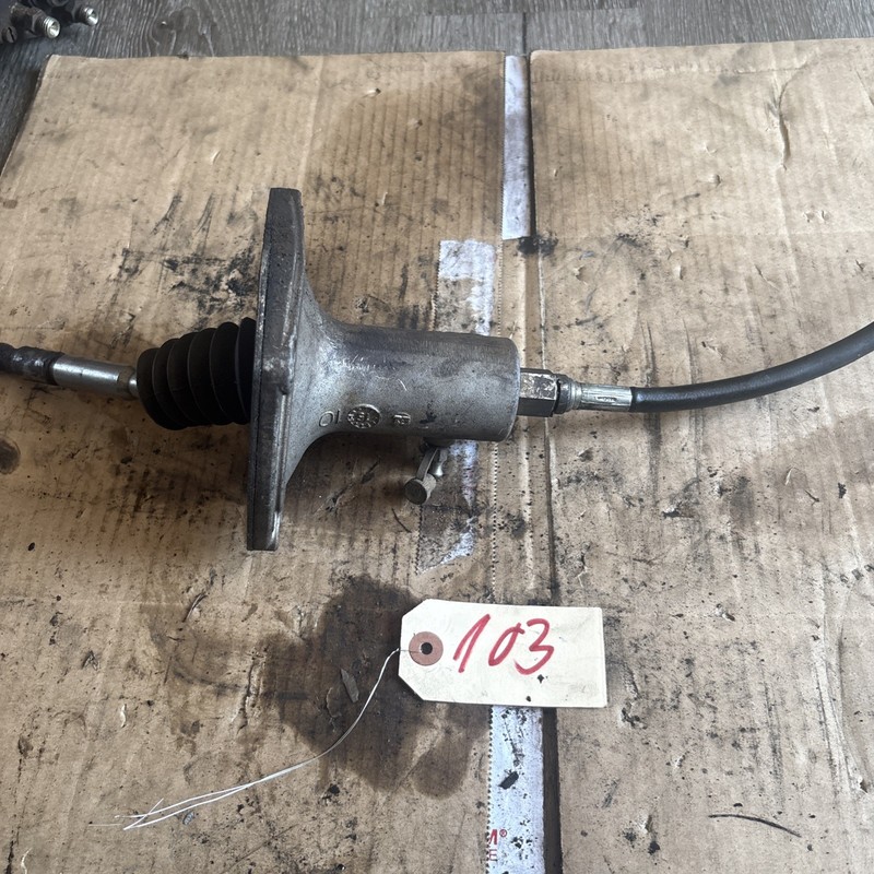 INTERNATIONALCLUTCH SLAVE CYLINDER WABCO 3866376C91