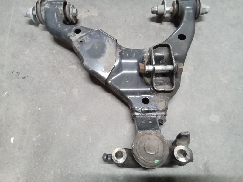 2005-2015 Toyota Tacoma Prerunner 4x2 RH Front Lower Control Arm 4806804040