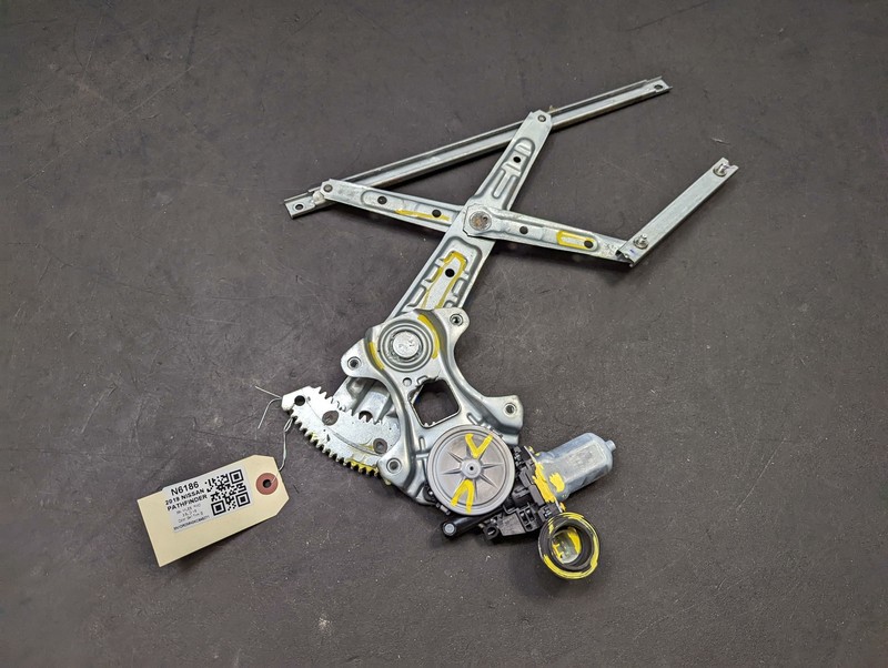 Rear Left Driver Door Window Regulator 2019 Nissan Pathfinder 82721-3KA1A 13-18