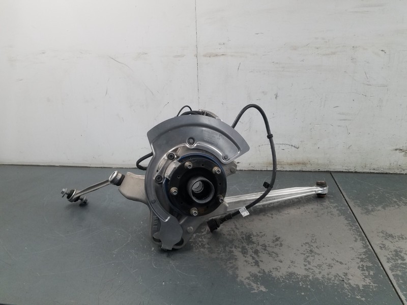 2024 Porsche Cayman GT4 RS Right Rear Centerlock Hub Knuckle Arms #74617 Z4