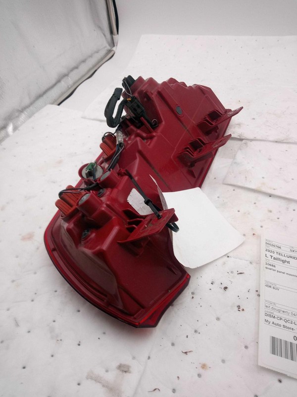 2020-2022 KIA TELLURIDE Left Tail Light Assembly Grey 674982 58k Miles