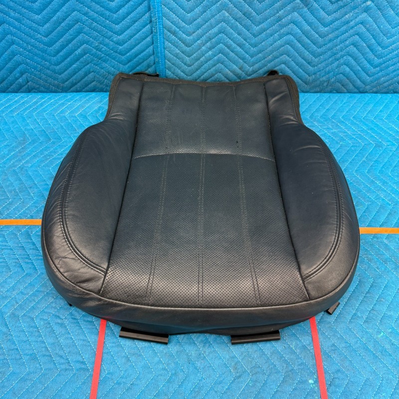 2011–2013 Hyundai Equus Front Right Seat Bottom Cushion Black (RY) Leather OEM