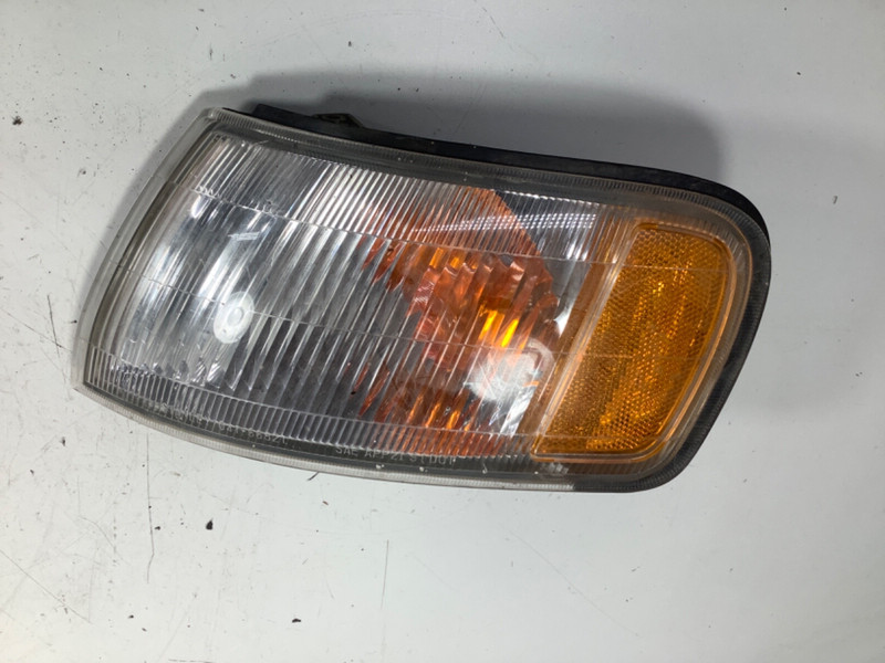 95-98 Honda Odyssey Front Left Side Market Light OEM