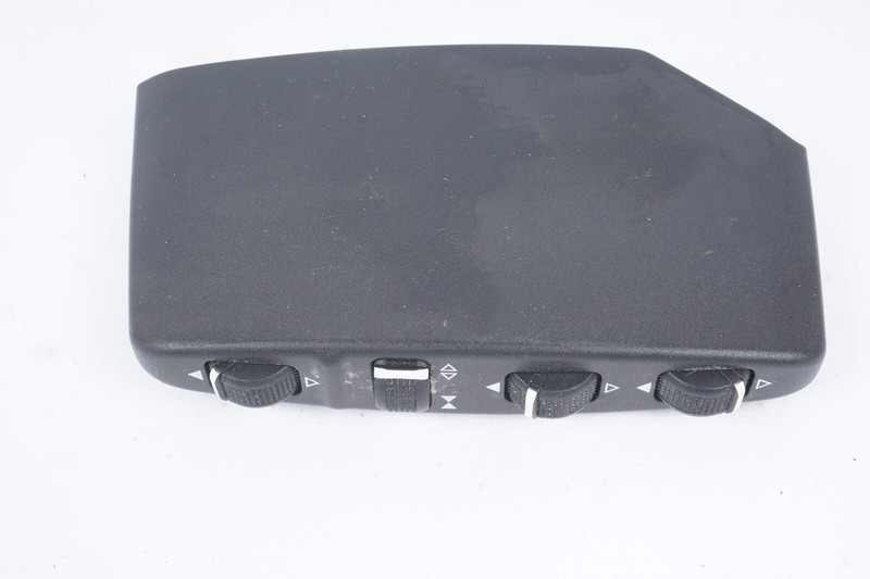 10-17 Mercedes E350 E550 Front Left Driver Side Seat Switch Control Valve OEM