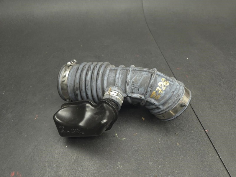 Left Air Cleaner Air Duct Hose 3.7L 2015 Infiniti Q50 16576-4GB0B 2014