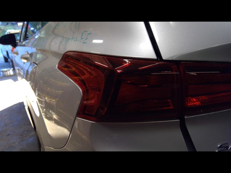 Driver Tail Light SWB Incandescent Fits 19 SANTA FE 1464428