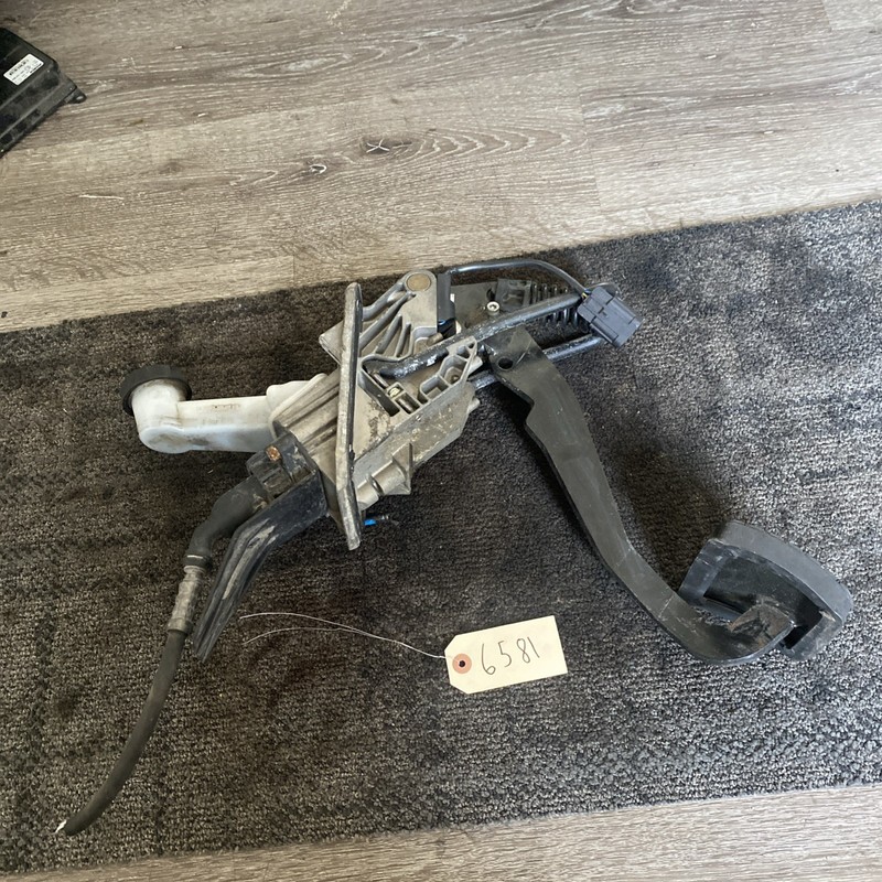 Hydraulic Clutch Pedal -PN: 9650057152