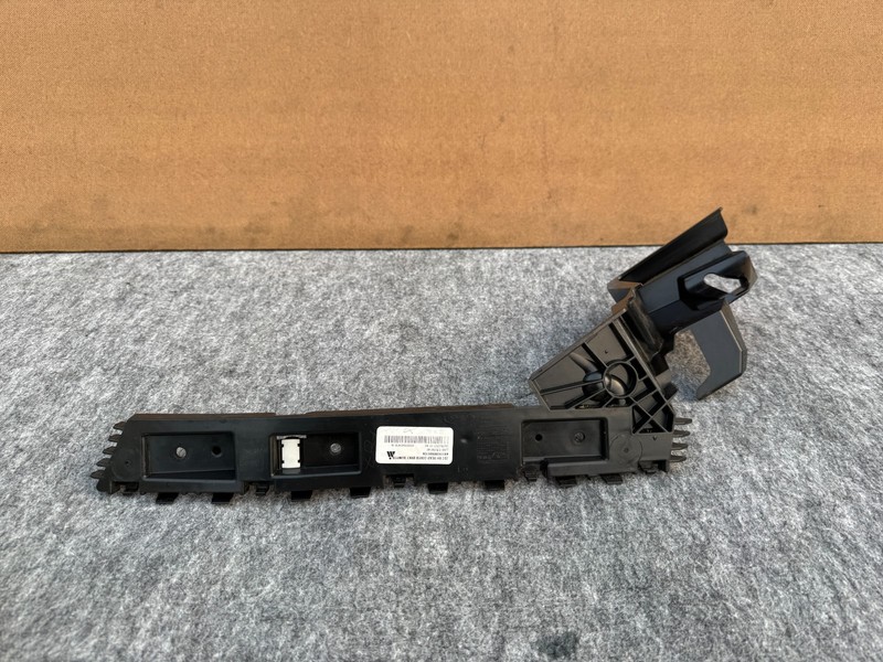 FORD MUSTANG MACH-E 21-25 OEM REAR RIGHT PASSENGER BUMPER MOUNT SUPPORT BRACKET