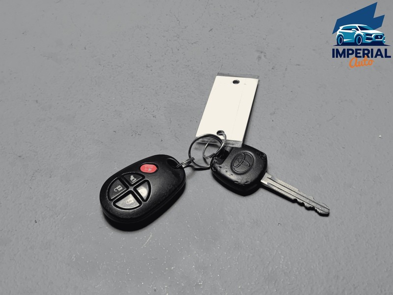 2015-2020 Toyota Sienna Smart Entry Transmitter Remote Transponder Key Fob OEM