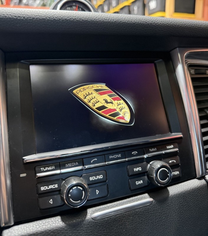 π 2015 PORSCHE MACAN RADIO RECEIVER DISPLAY SCREEN MONITOR 95B03596303 OEM