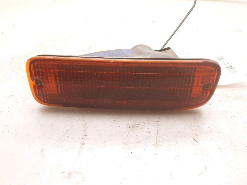 Driver Turning Park Signal Light Bumper Mounted Fits 95-97 TACOMA 81520-35100