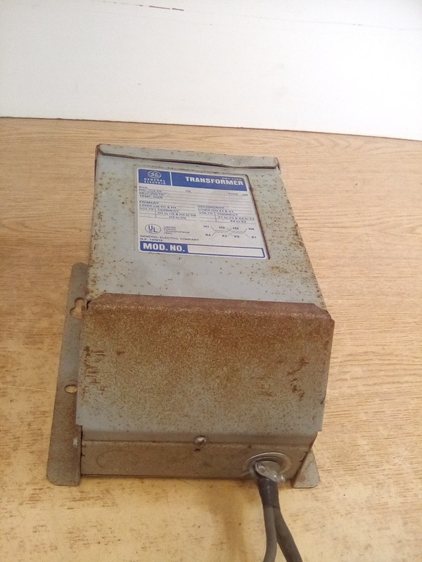 General Electric Dry Type Transformer 9T51B109 Type QB .750KVA
