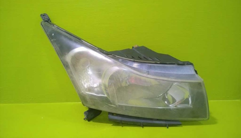 11 12 CHEVY CRUZE PASSENGER RIGHT HEADLIGHT LAMP OEM 2886-84