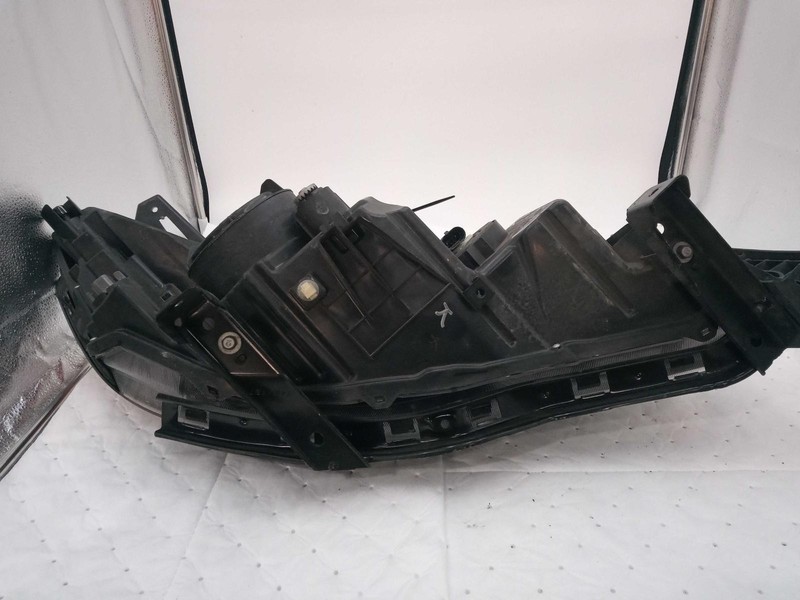 2020 Honda Pilot Left Headlight Assembly Silver OEM Used Hazy Spots 95k Miles