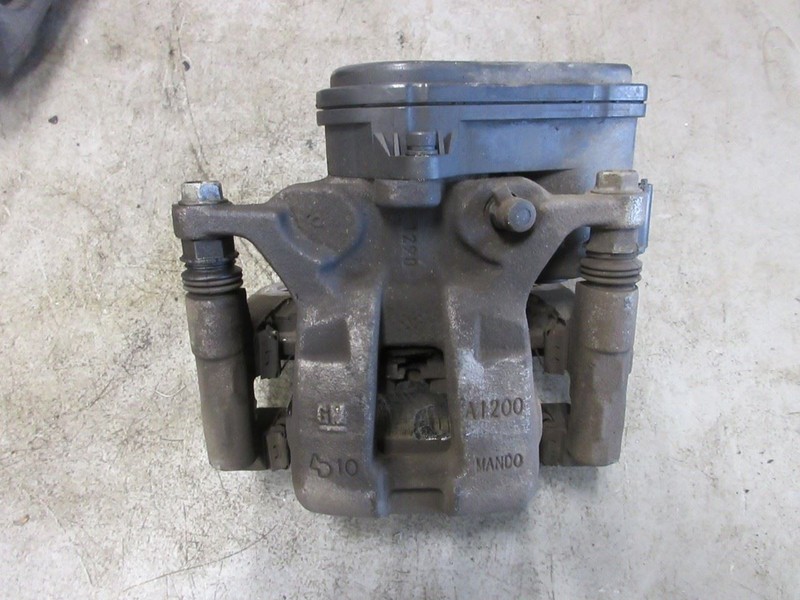 2019-2024 Chevy Silverado 1500 OEM Rear Right Brake Disc Caliper 84688289