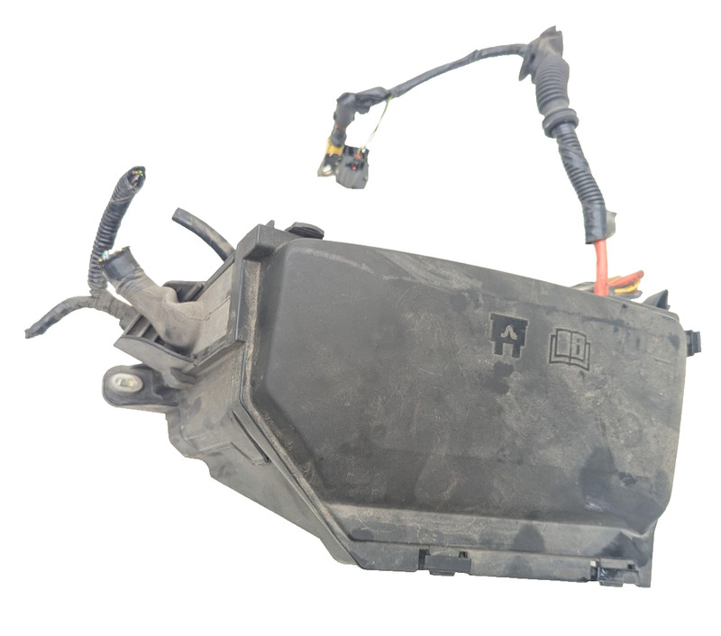 15-17 LAND ROVER DISCOVERY SPORT ENGINE BAY FUSE RELAY BOX