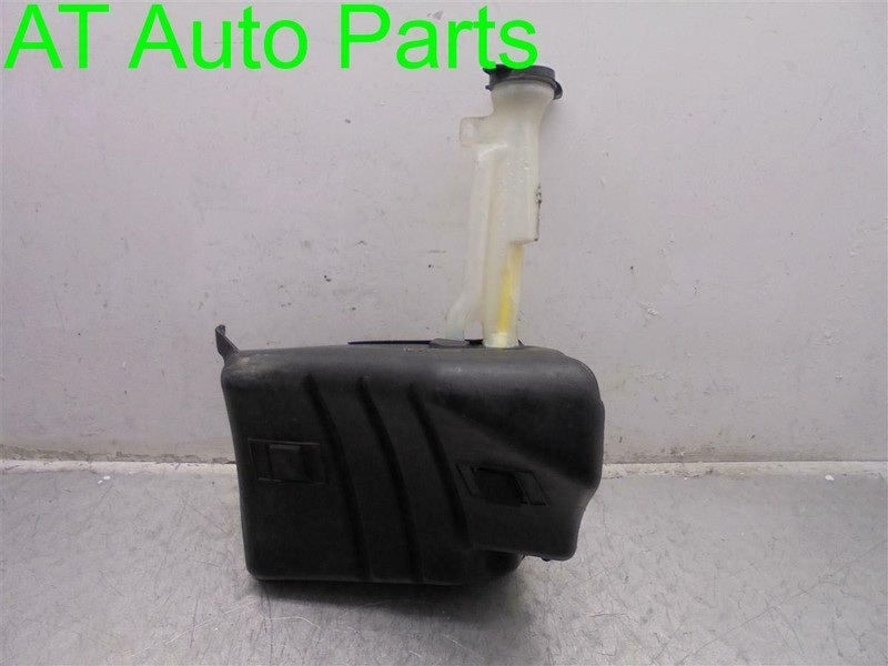 96-99 SUBURBAN C1500 C2500 TAHOE YUKON WINDSHIELD WASHER RESERVOIR OEM 22143999