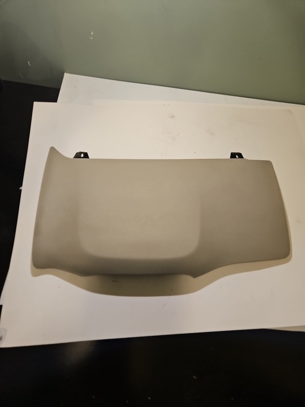2006 2007 2008 2009 2010 2011 Cadillac DTS Lower Dash Knee Bolster trim dash