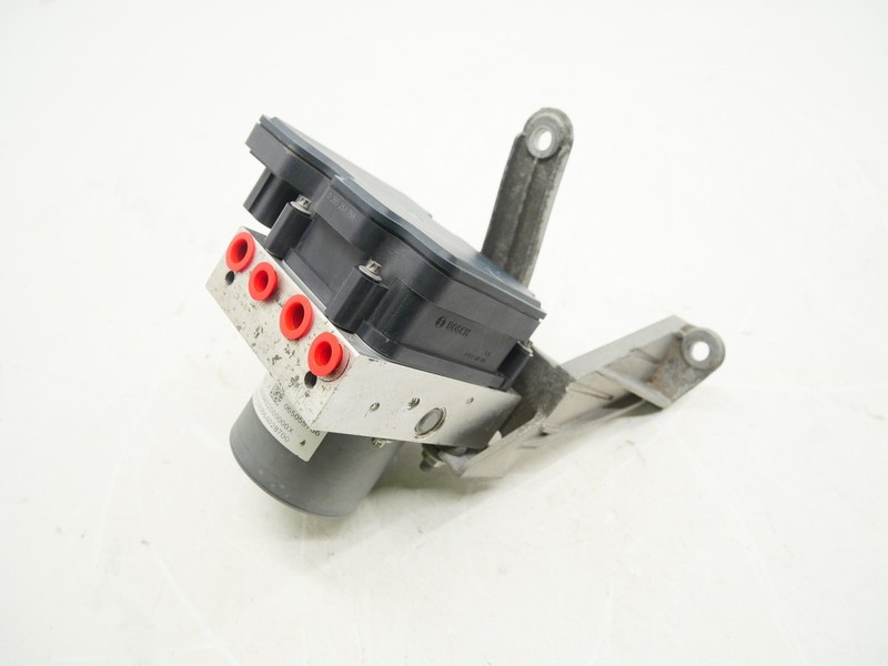 Used ABS Anti-Lock Brake Module Pump Unit 2018 Chevy Camaro SS 1LE 84244636 OEM