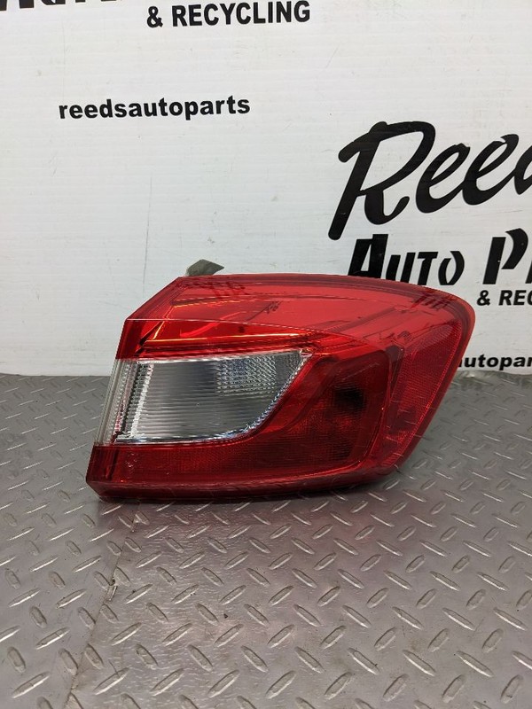Passenger Tail Light Sedan Quarter Panel Mounted Gray Fits 17 CRUZE 1108411