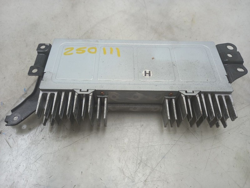 10 11 12 13 LEXUS GX460 AUDIO AMPLIFIER WITH SATELLITE