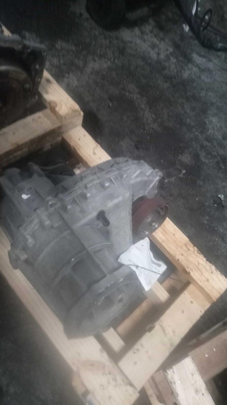 2017 Lincoln Navigator Transfer Case Assembly 4WD OEM 133K Miles FL747A195DA