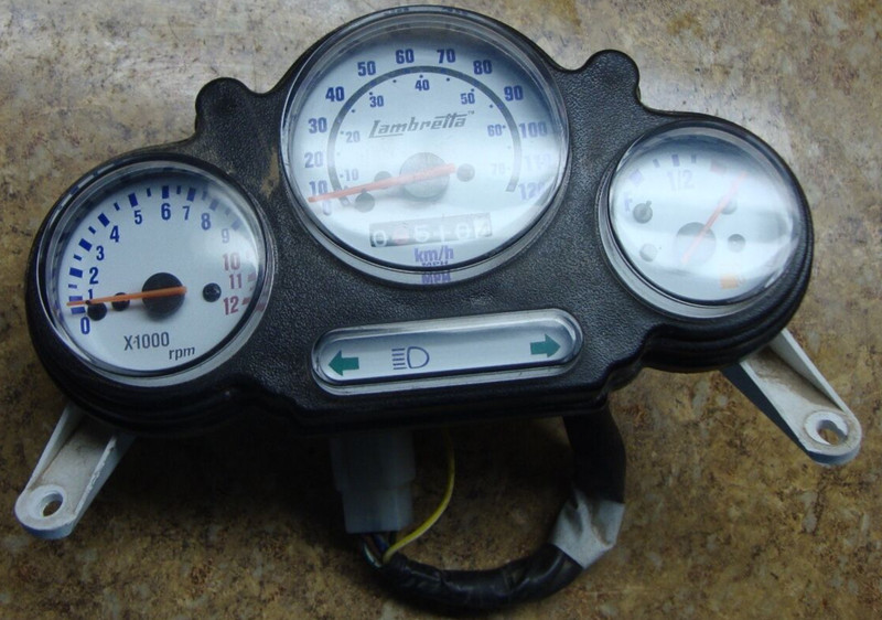 2008 Lambretta Uno 150 Scooter Instrument Cluster Speedometer Gauge Tach H12
