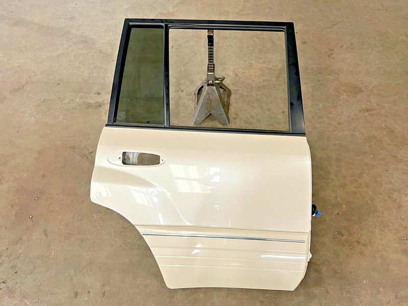 ⭐2003-2007 LEXUS LX470 REAR RIGHT SIDE DOOR SHELL COVER BODY PANEL OEM LOT2581