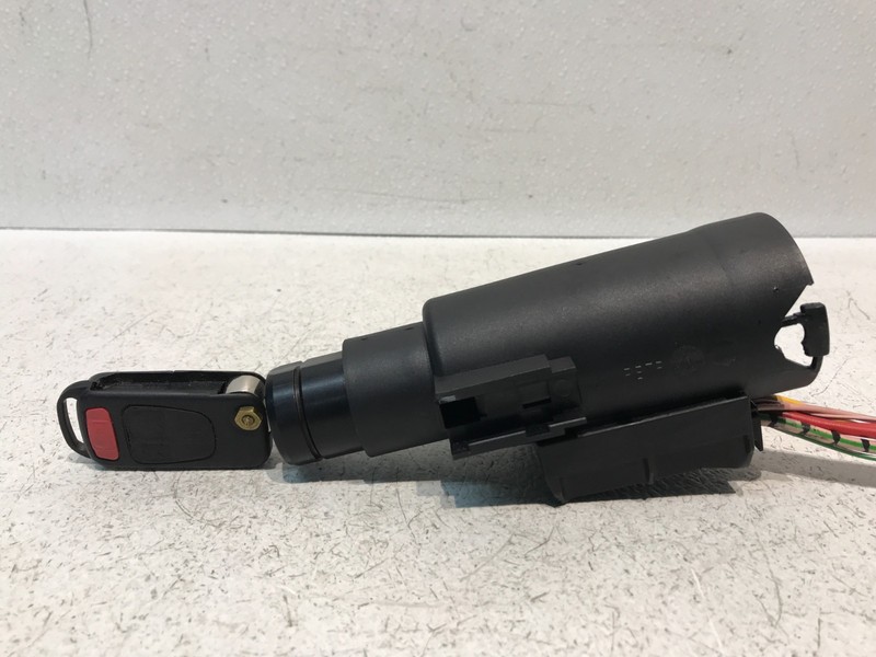 95-98 Mercedes R129 S500 Engine Ignition Lock Cylinder 0175453428 OEM
