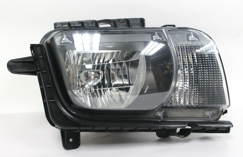 2010-2013 Camaro SS RH Passenger Halogen Headlight Assembly USED GM 92232125
