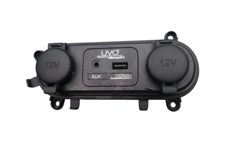 2015 Kia Optima Sedan 4-Door 12V Auxiliary Power Outlets Jack AUX USB Plug OEM